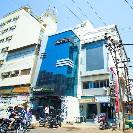 Hotel Upasana Rajkot Eksteriør bilde