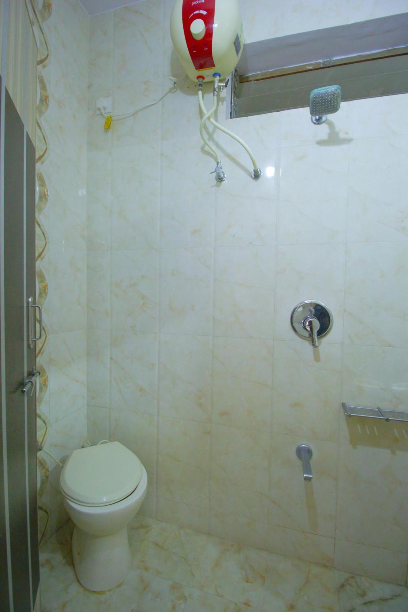 Hotel Upasana Rajkot Eksteriør bilde