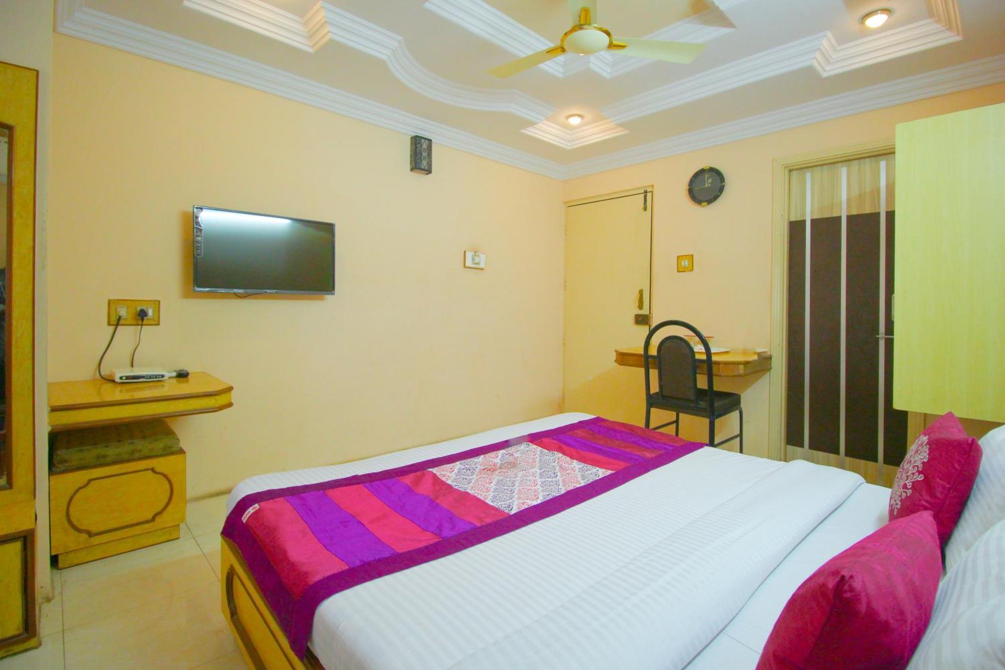 Hotel Upasana Rajkot Eksteriør bilde